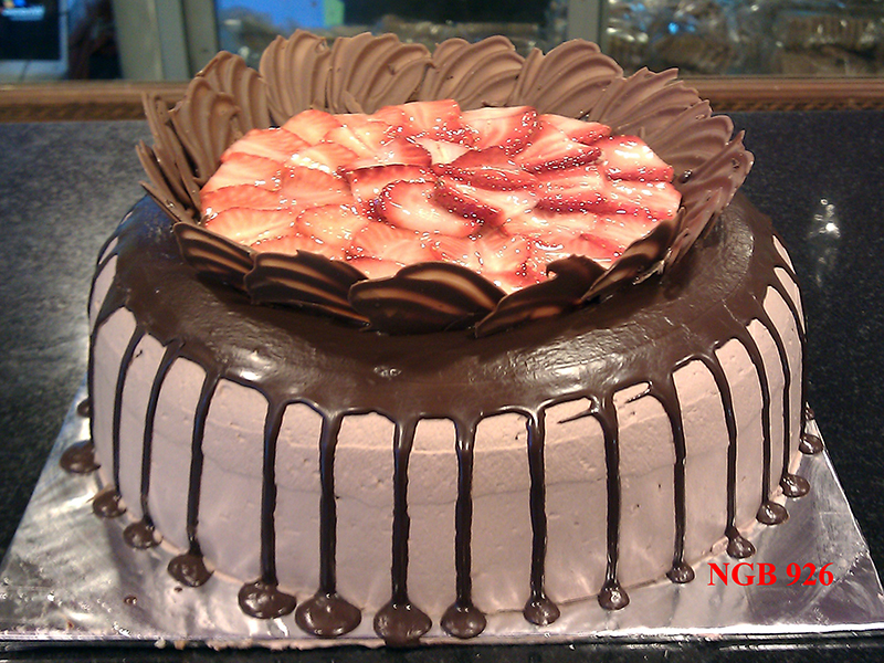 Fresh Cream Pastry Cakes Delivery in Kolhapur